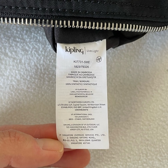 Kipling bag with a removable straps in black - Picture 11 of 11